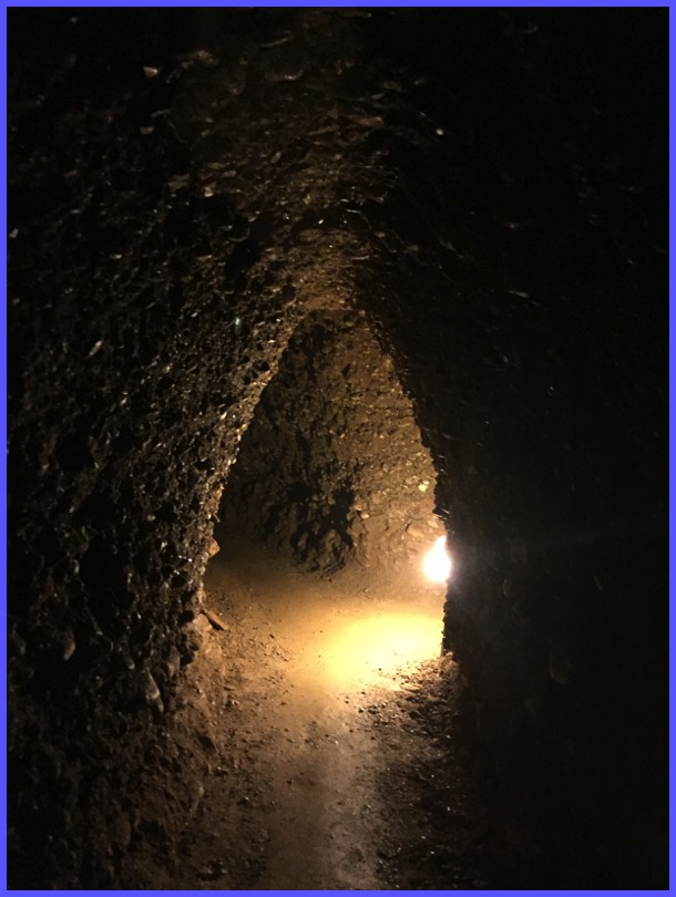 voyage initiatique pyramide tunnels